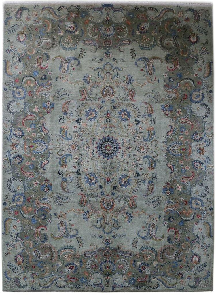 Luxurious-Authentic-Persian-Kashan-Rug.jpg