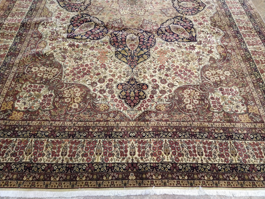 Hand-Knotte-Kermanshah-Rug.jpg