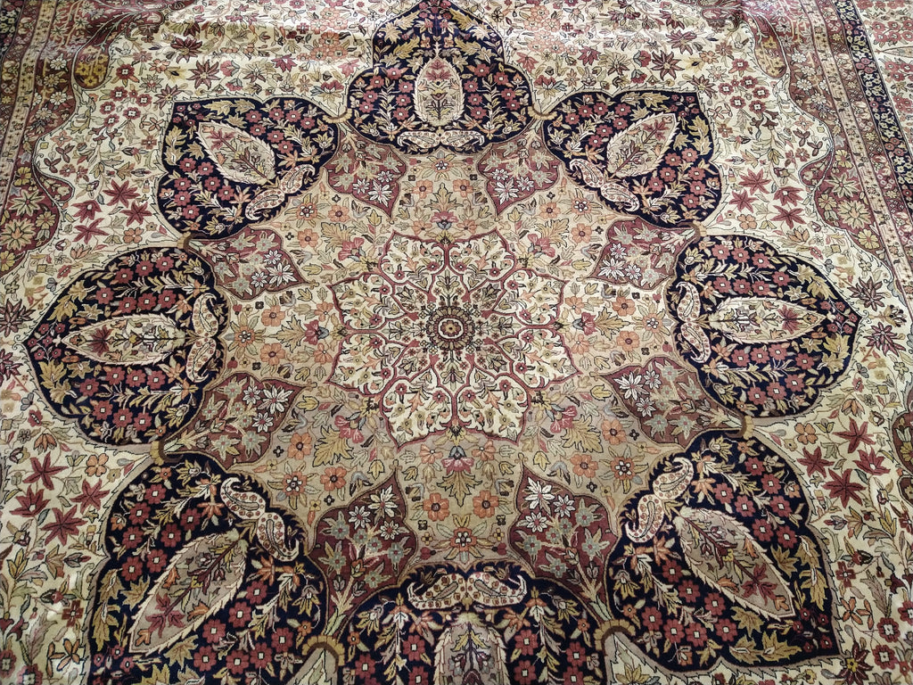 Hand-Knotte-Kermanshah-Rug.jpg