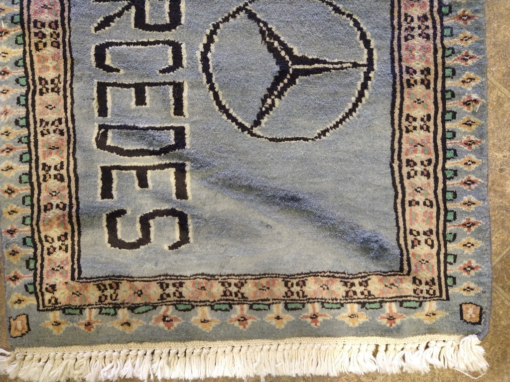 2' x 2'  MERCEDES BENZ MAT RUG #5247