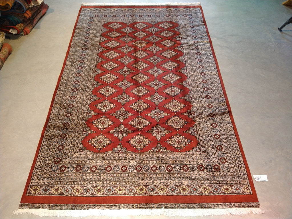 Luxurious-Hand-Knotted-Jaldar-Wool-Rug.jpg 