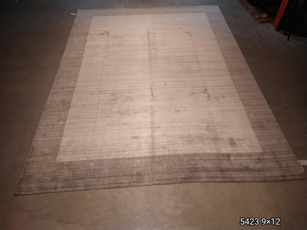 Luxurious-Authentic-Modern-Rug.jpg