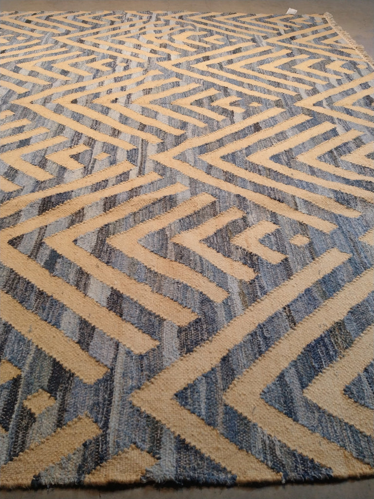 Luxurious-Authentic-Contemporary-Rug.jpg