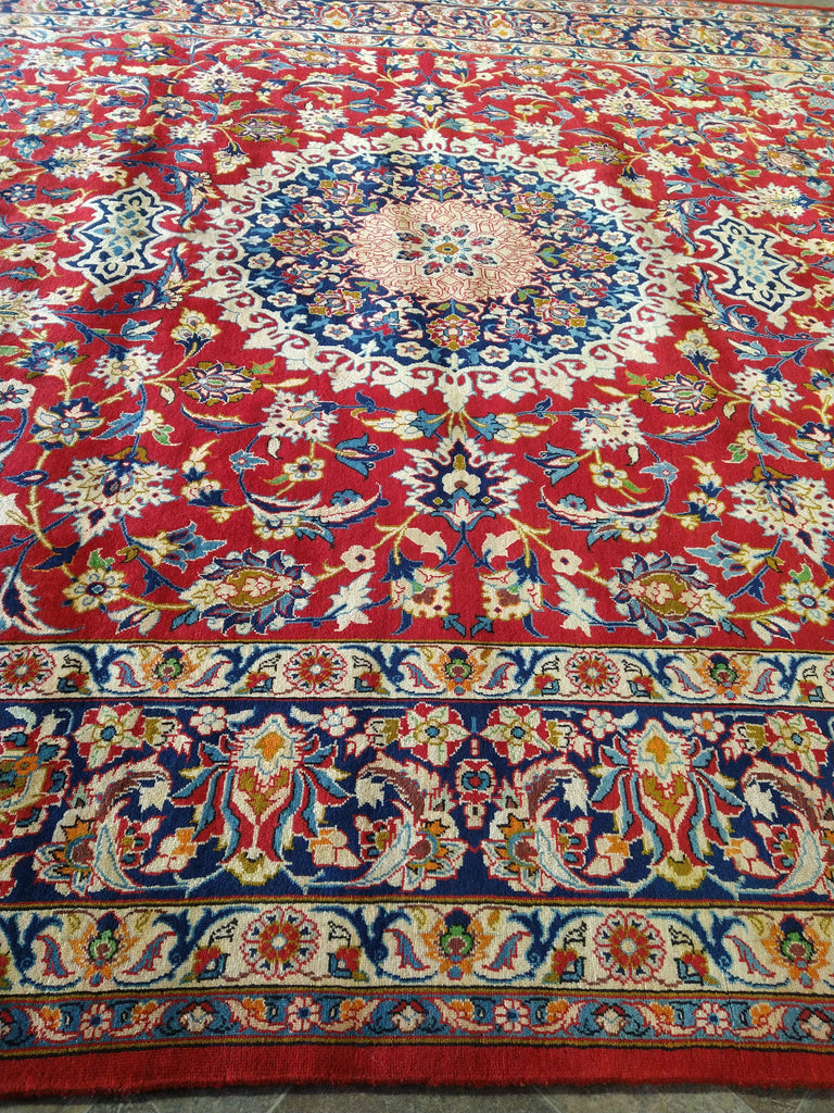 Luxurious-Persian-Najafabad-Esfahan-Rug.jpg 