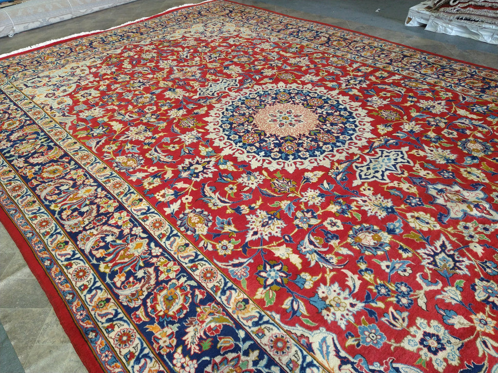 Luxurious-Persian-Najafabad-Esfahan-Rug.jpg 