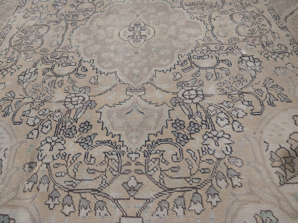 5.10 x 8.9 Vintage Persian Rug Neutrals F-5584