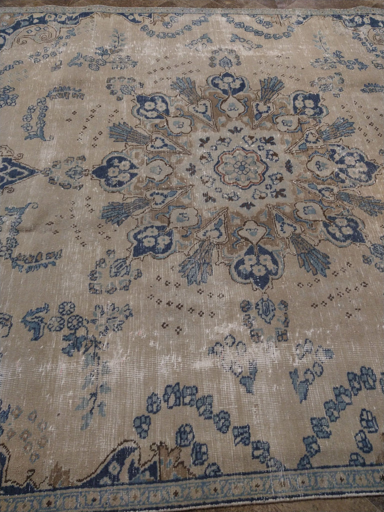 6.2 x 8.10 Vintage Turkish Rug KHAKI TAN F-5587