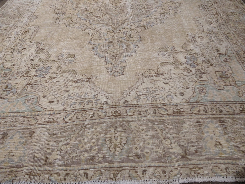6.3 x 9.6 Vintage Distressed Rug TAUPE Gray #F-5588