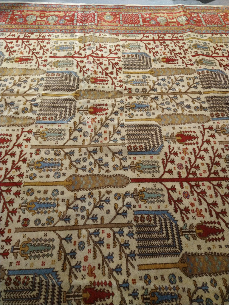 Hand-knotted-Pakistan-Rug.jpg