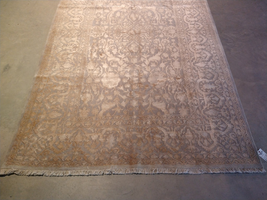 Luxurious-Wool-Silk-Two-Tone-Silver-Rug.jpg 