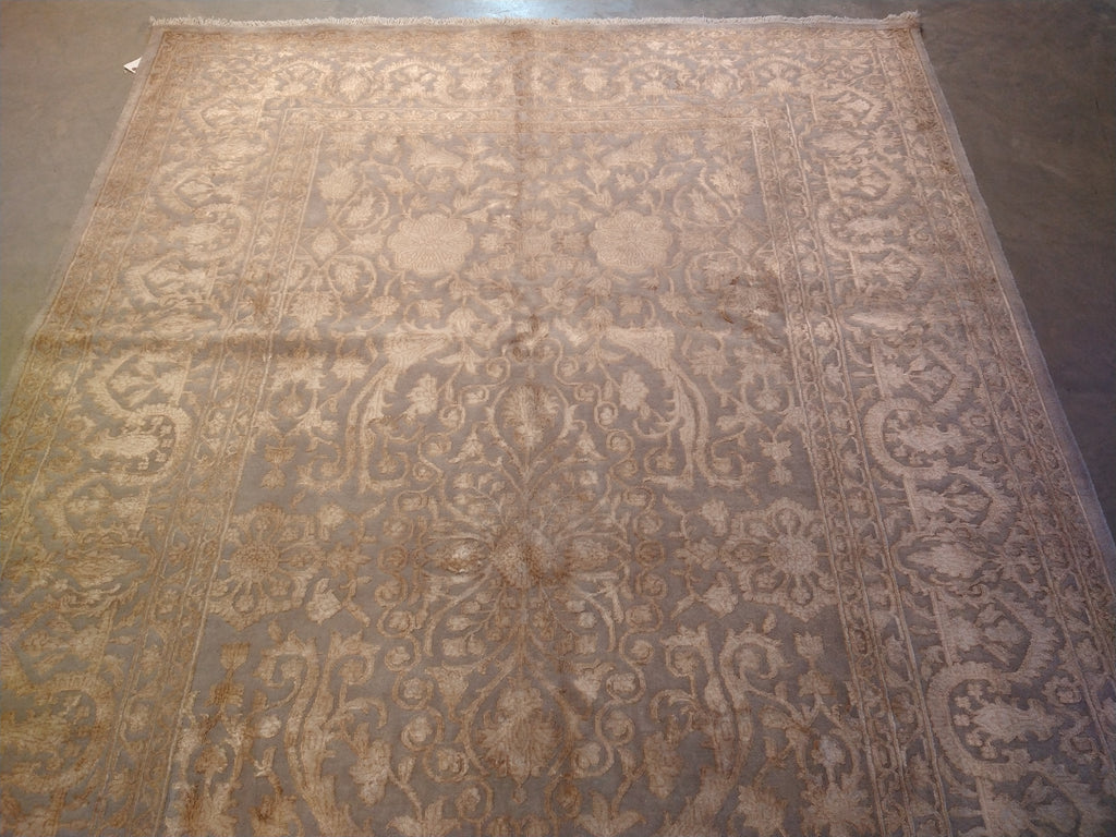 Luxurious-Wool-Silk-Two-Tone-Silver-Rug.jpg 