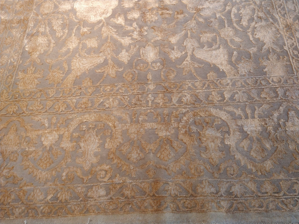 Luxurious-Wool-Silk-Two-Tone-Silver-Rug.jpg 