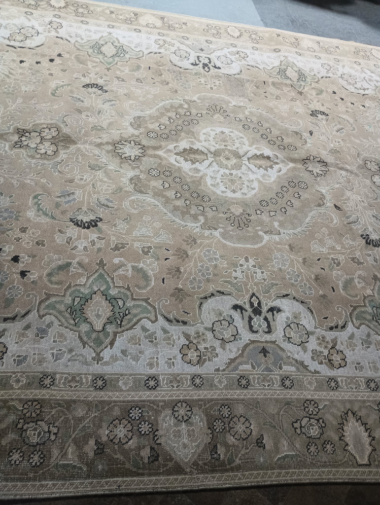 9.2 x 12.8 Vintage Persian Handmade Rug LOW PILE #F-5753