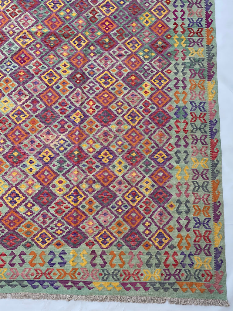 Luxurious-Authentic-Kilim-Rug.jpg