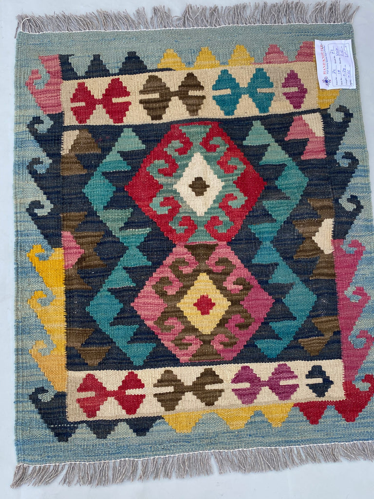 Luxurious-Handwoven-Kilim-Rug.jpg 