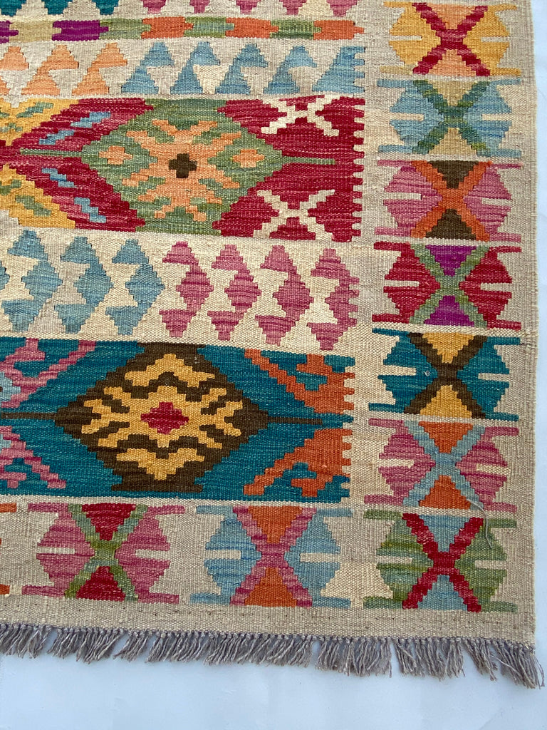 5' x 6' Multi-Color Red Kilim Rug K-104