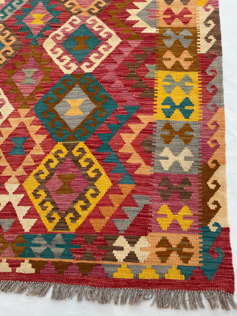 5 x 6 Multi-Color Red Kilim Rug K-114
