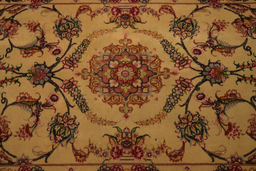 Luxurious-Agra-Runner-Rug.jpg