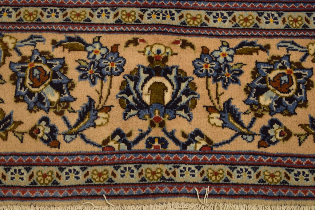 7.9 x 8.1 Ivory Traditional Persian Rug #LA-52839