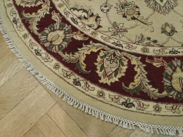 Luxurious-Authentic-Round-Agra-Rug.jpg