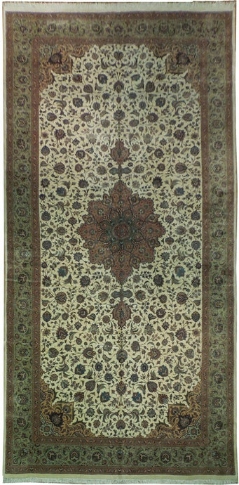 Fine-Quality-Persian-Tabriz-Rug.jpg 