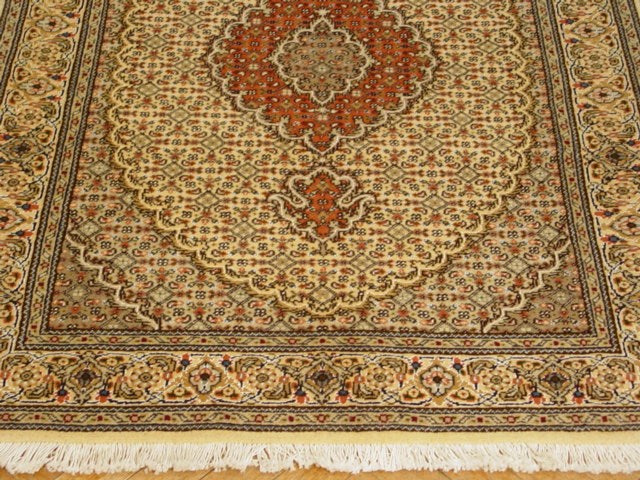 Authentic-Hand-knotted-Persian-Tabriz-Rug.jpg 