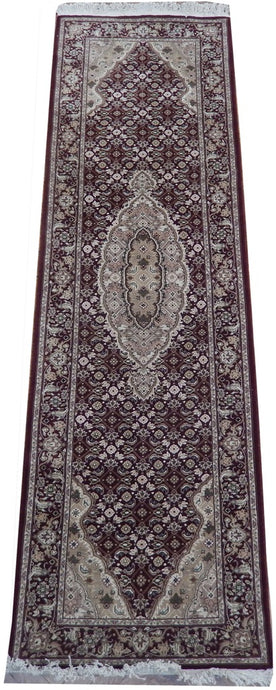 Luxurious-Sino-Wool-Runner-Rug.jpg 