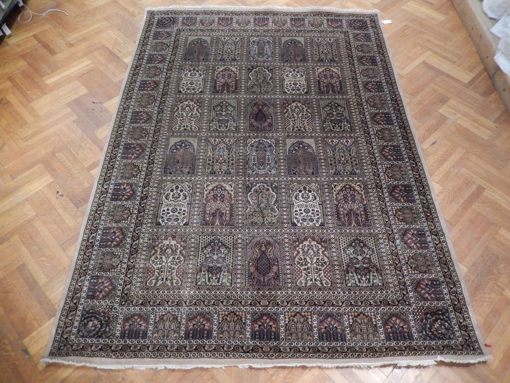 8.4 x 11.7 Agra Wool Rug #PIX-22386