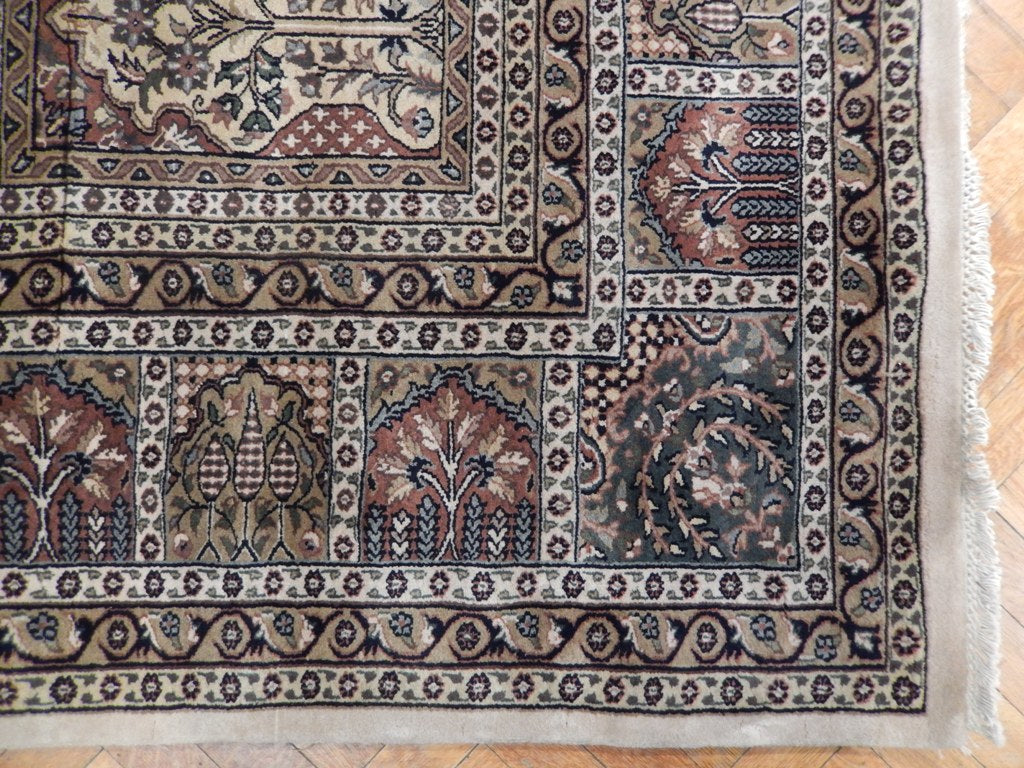 8.4 x 11.7 Agra Wool Rug #PIX-22386