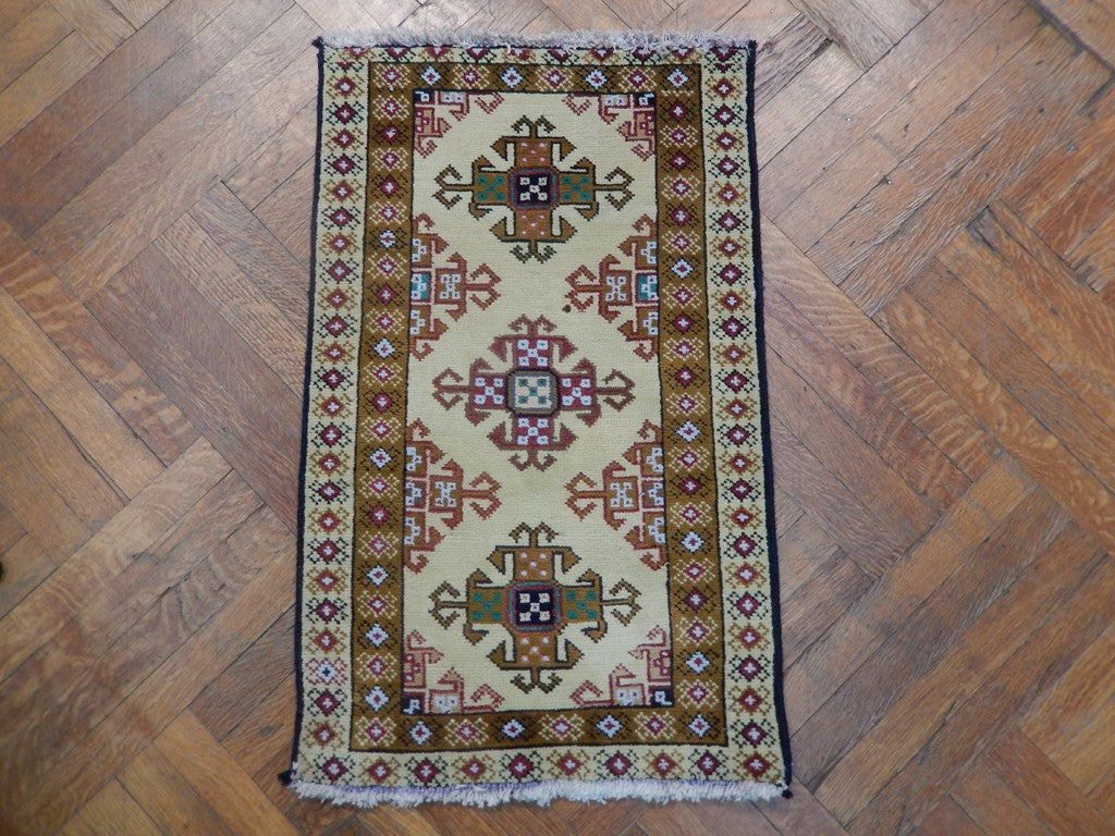Authentic-Kazak-Vegetable-Dyed-Rug.jpg 