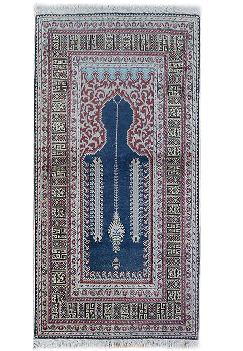 Hand-knotted-Traditional-Persian-Rug.jpg 