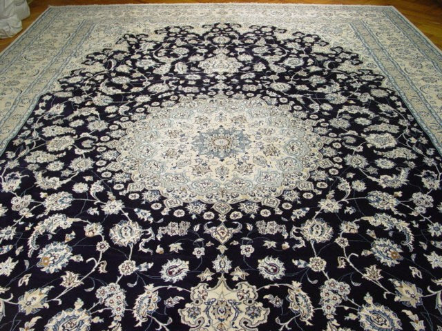 Authentic-Nain-Wool-Rug.jpg 
