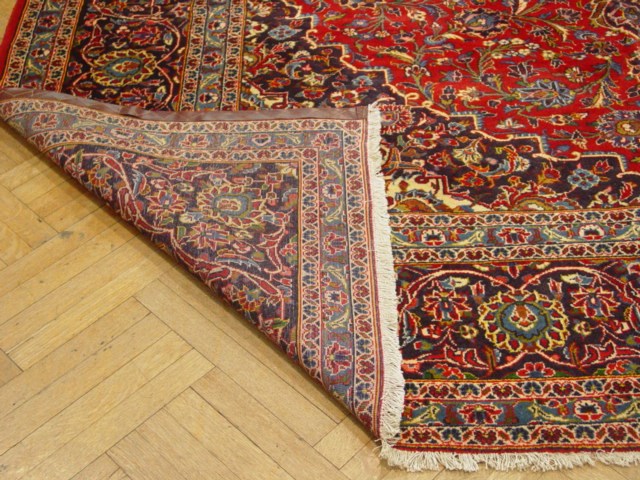 Traditional-Persian-Kashan-Rug.jpg