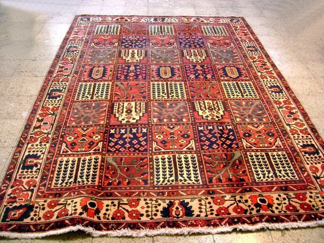 7 x 9.10 Multi Color Persian Bakhtiar Rug 7448