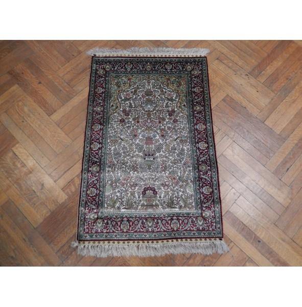 Handmade-Fine-Quality-Silk-Rug.jpg