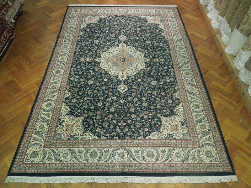 Signed-Pakistani-High-End-Rug.jpg 