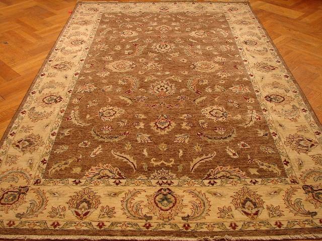 Luxurious-Indo-Peshawar-Rug.jpg 
