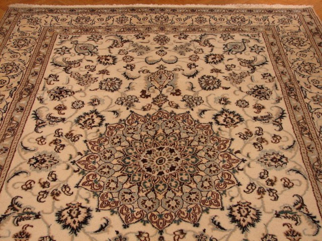 7' x 10' Ivory Fine Persian Nain Wool & Silk Rug 4256