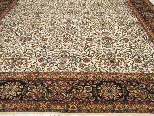 Luxurious-Sarouk-Antique-Style-Rug.jpg
