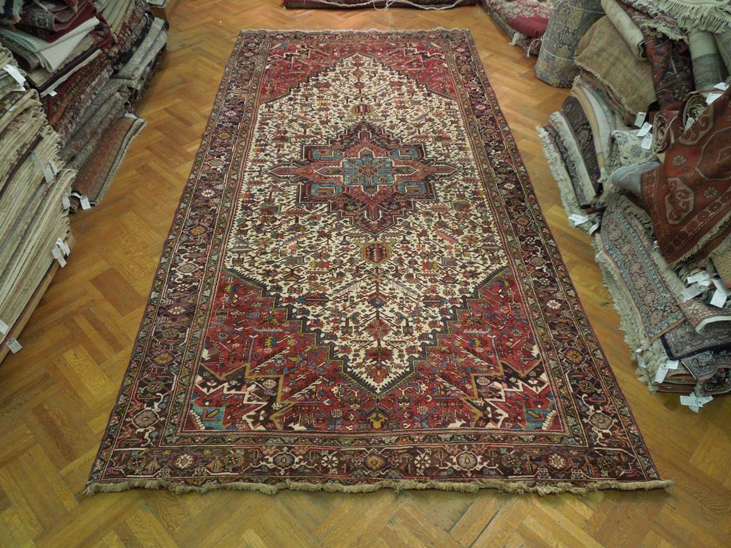 Luxurious-Authentic-Persian-Heriz-Rug.jpg