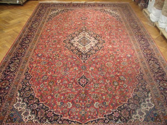Luxurious-Persian-Kashan-Rug.jpg