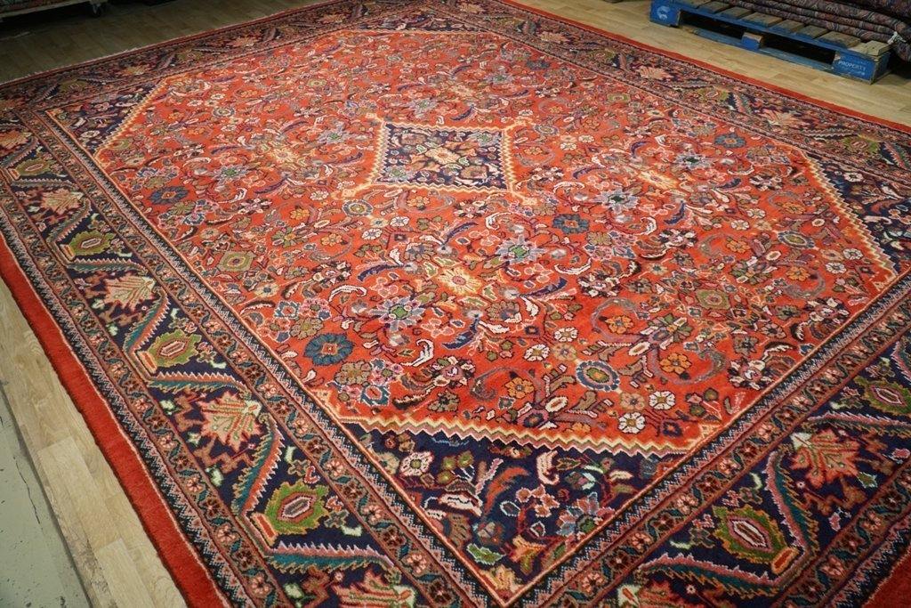 Persian-Sarouk-Rug.jpg