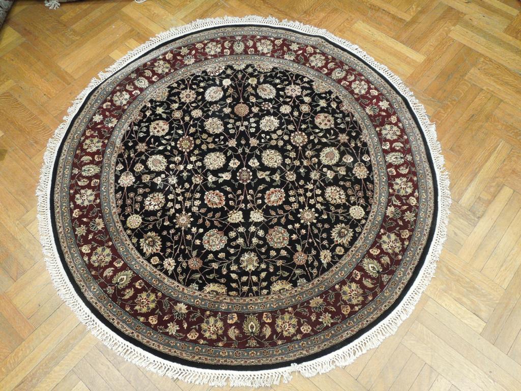 Fine-Quality-Wool-Silk-Round-Rug.jpg 