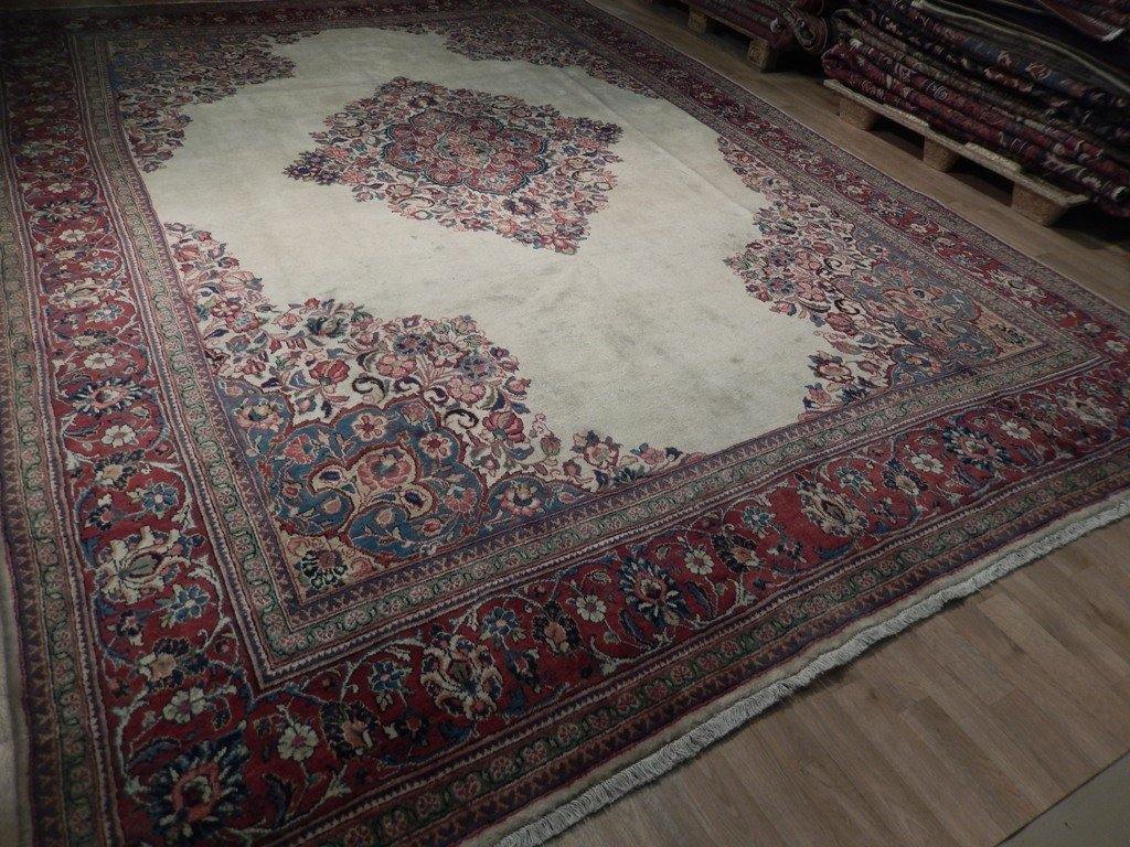 Persian-Sarouk-Kerman-Rug.jpg 