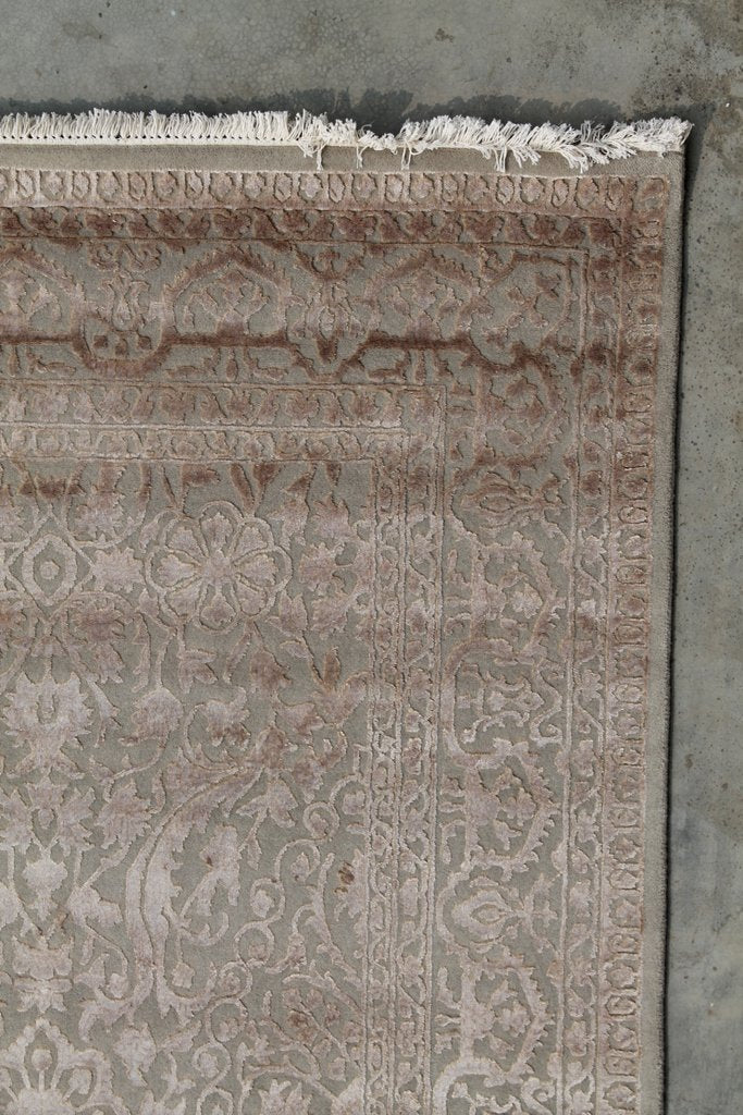 8.2 x 8.0 Brown Fine Quality Wool & Silk Rug 20088