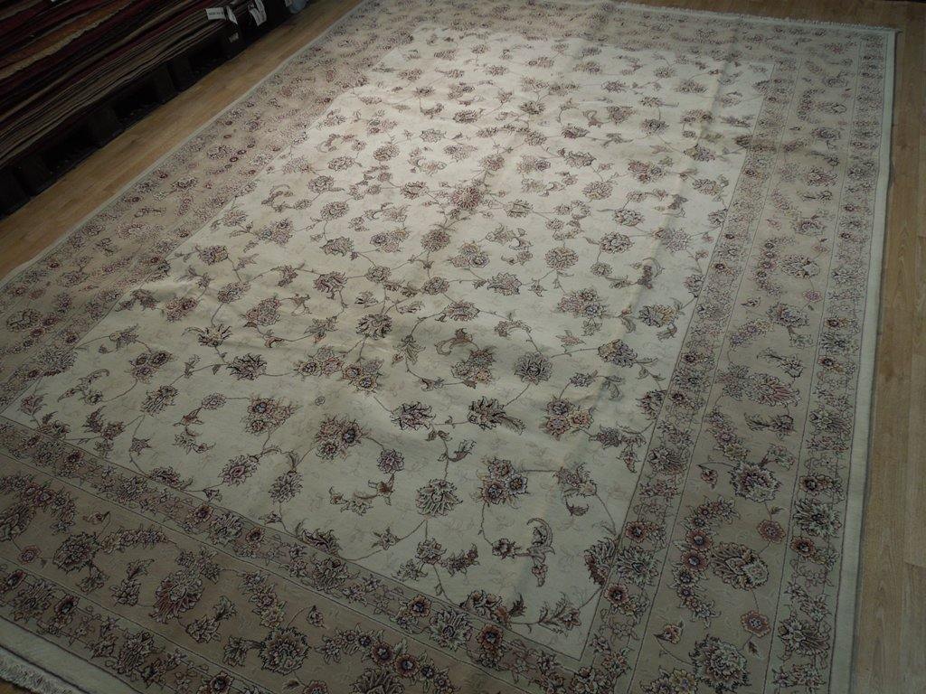 Luxurious-Fine-Quality-Rug.jpg