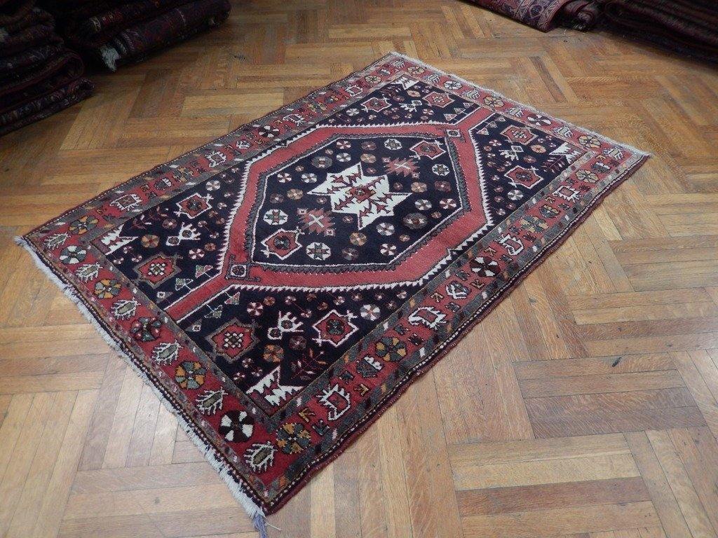 Luxurious-Persian-Hamadan-Rug.jpg
