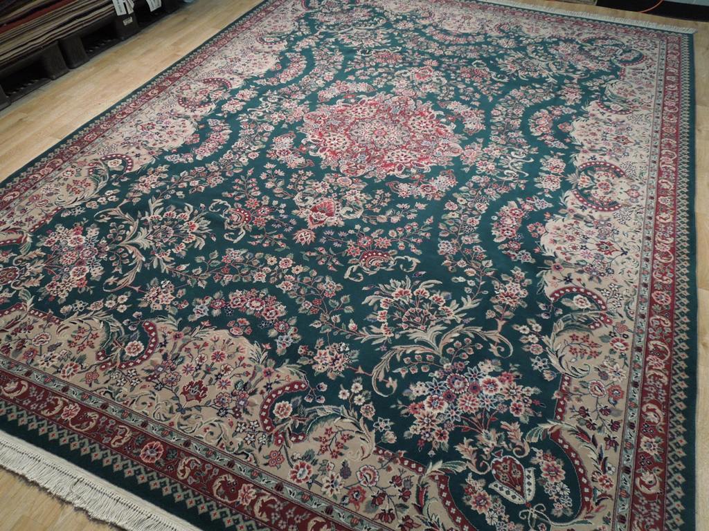 Luxurious-Fine-Emerals-Rug.jpg