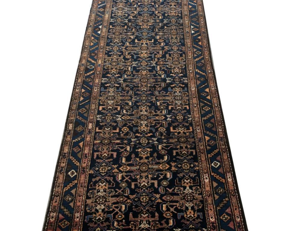 Luxurious-Traditional-Persian-Zanjan-Rug.jpg 
