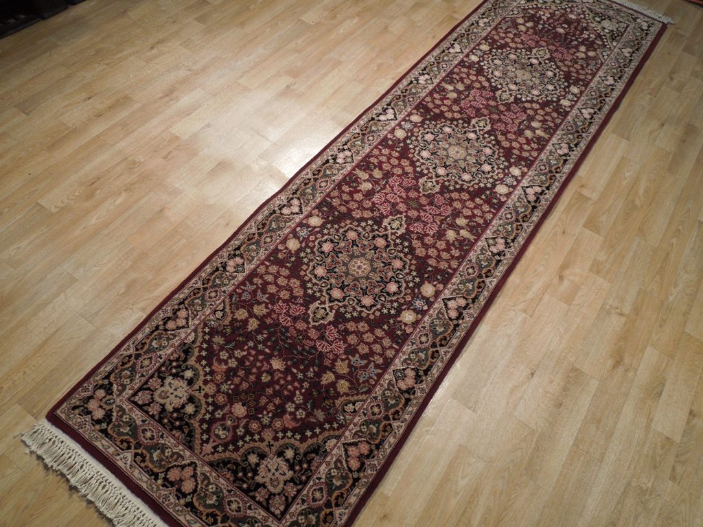 3' x 10' Red Lavar Wool & Silk Fine Quality Runner Rug 19005